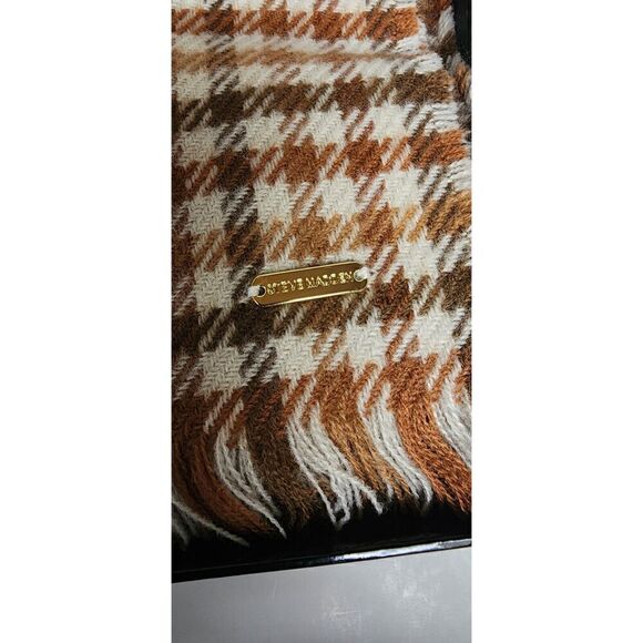 Steve Madden 2pc Scarf & Wallet Set/ Free Scarf - Picture 8 of 11